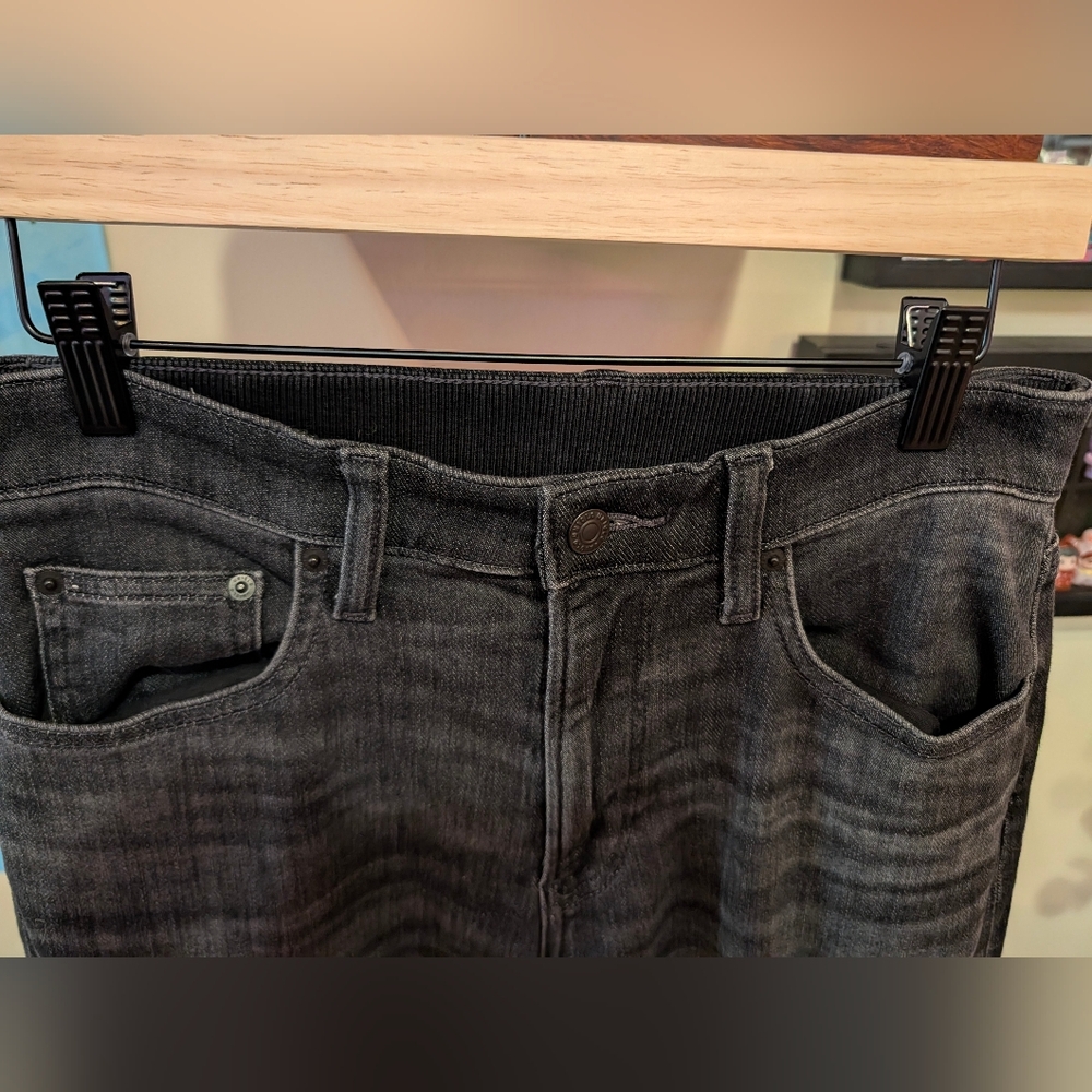 Uniqlo EZY Wide Straight Jeans (Grey, L) - Picture 4 of 7